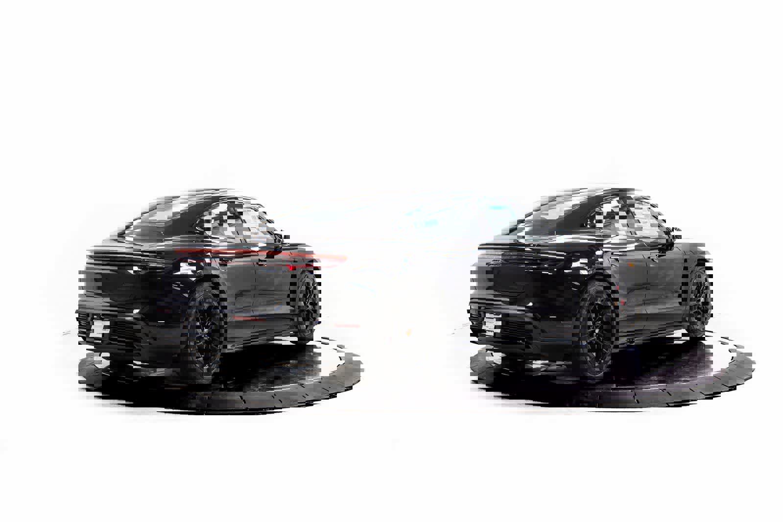 New 2026 Porsche Taycan GTS image 7