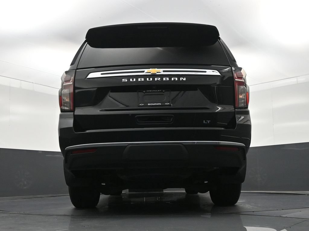 Used 2022 Chevrolet Suburban LT w/ Luxury Package RWD image 26