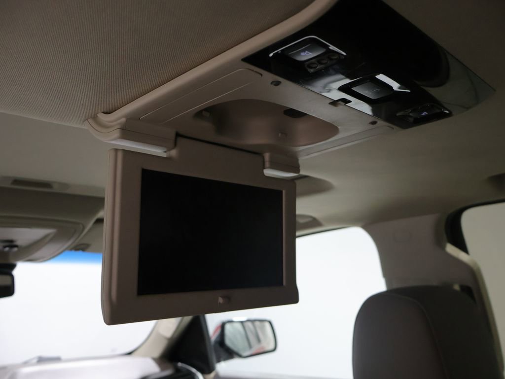 Used 2015 Chevrolet Suburban LTZ AWD/4WD image 19