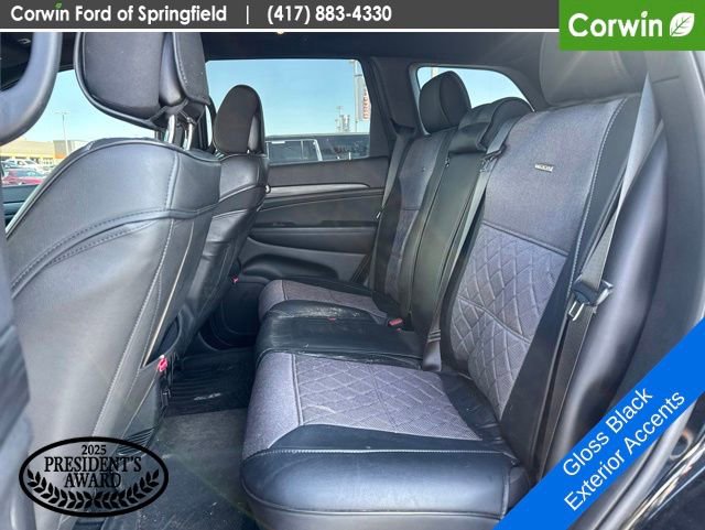 Used 2019 Jeep Grand Cherokee Laredo AWD/4WD image 14