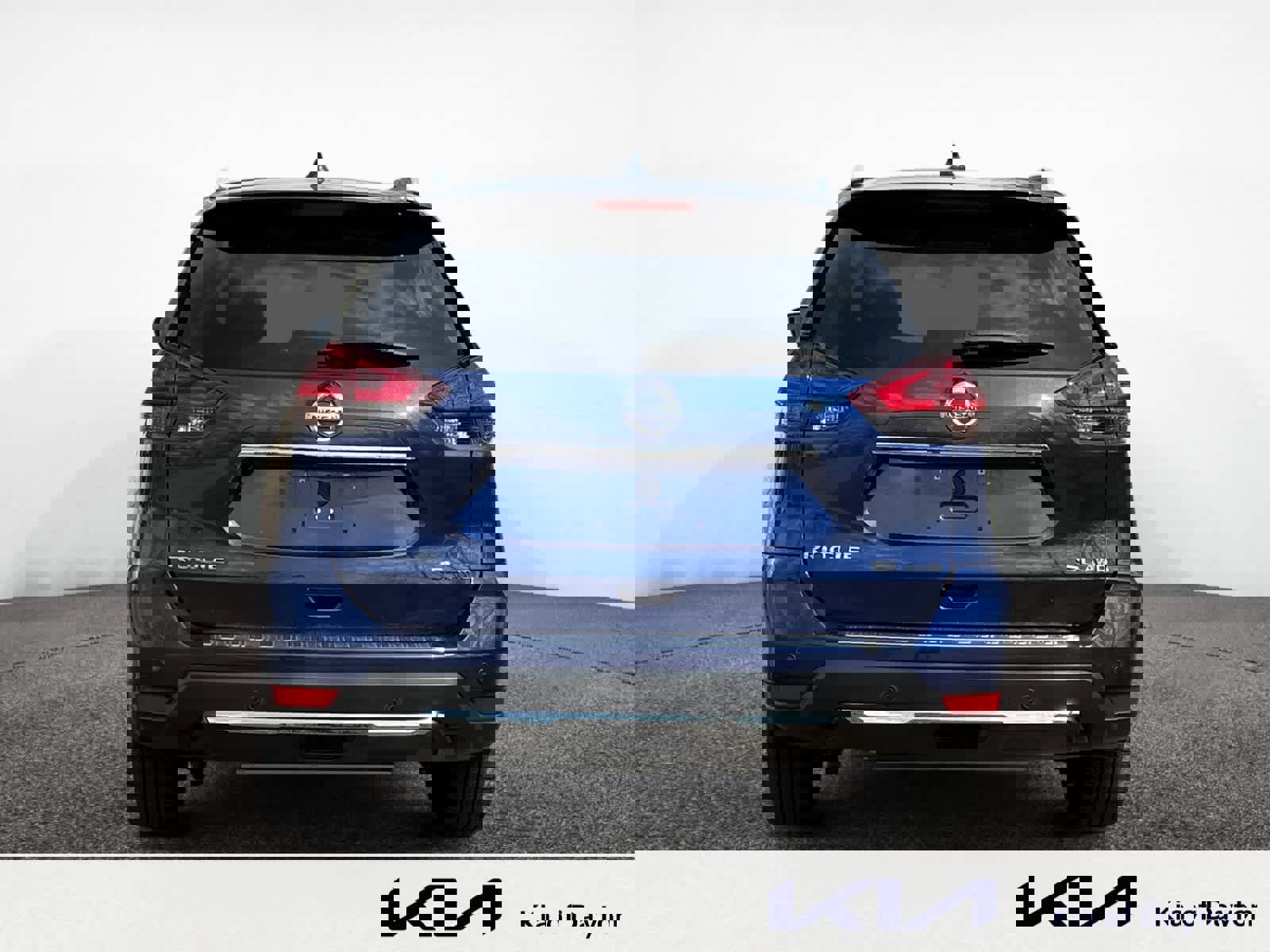 Used 2019 Nissan Rogue SL w/ Premium Package image 4