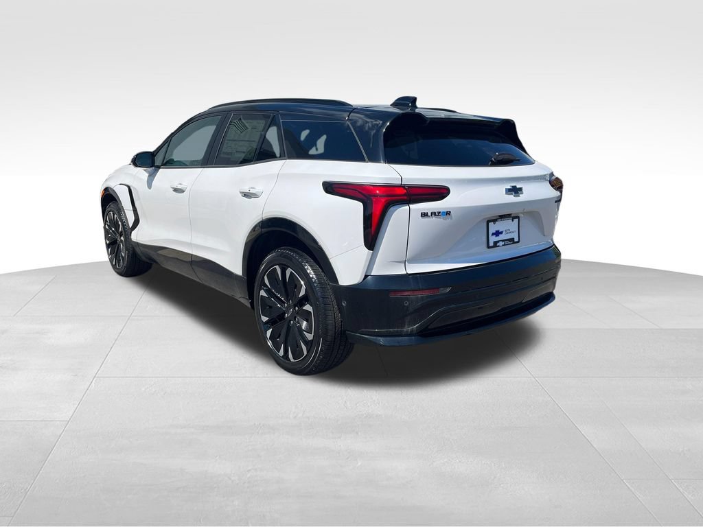 New 2025 Chevrolet Blazer EV RS w/ Super Cruise Package AWD/4WD image 3