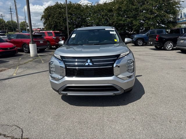 Used 2025 Mitsubishi Outlander SE FWD image 8