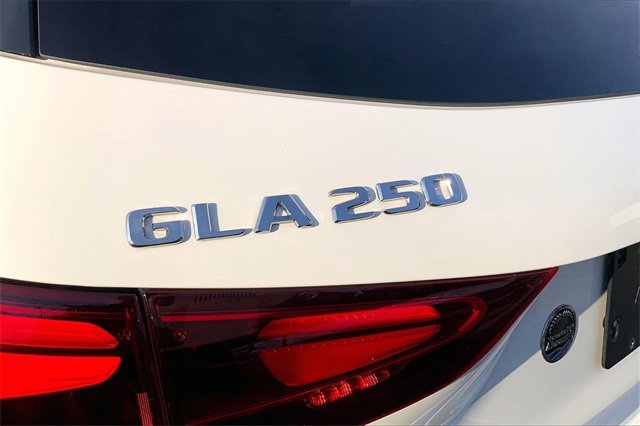 Used 2025 Mercedes-Benz GLA 250 4MATIC image 8