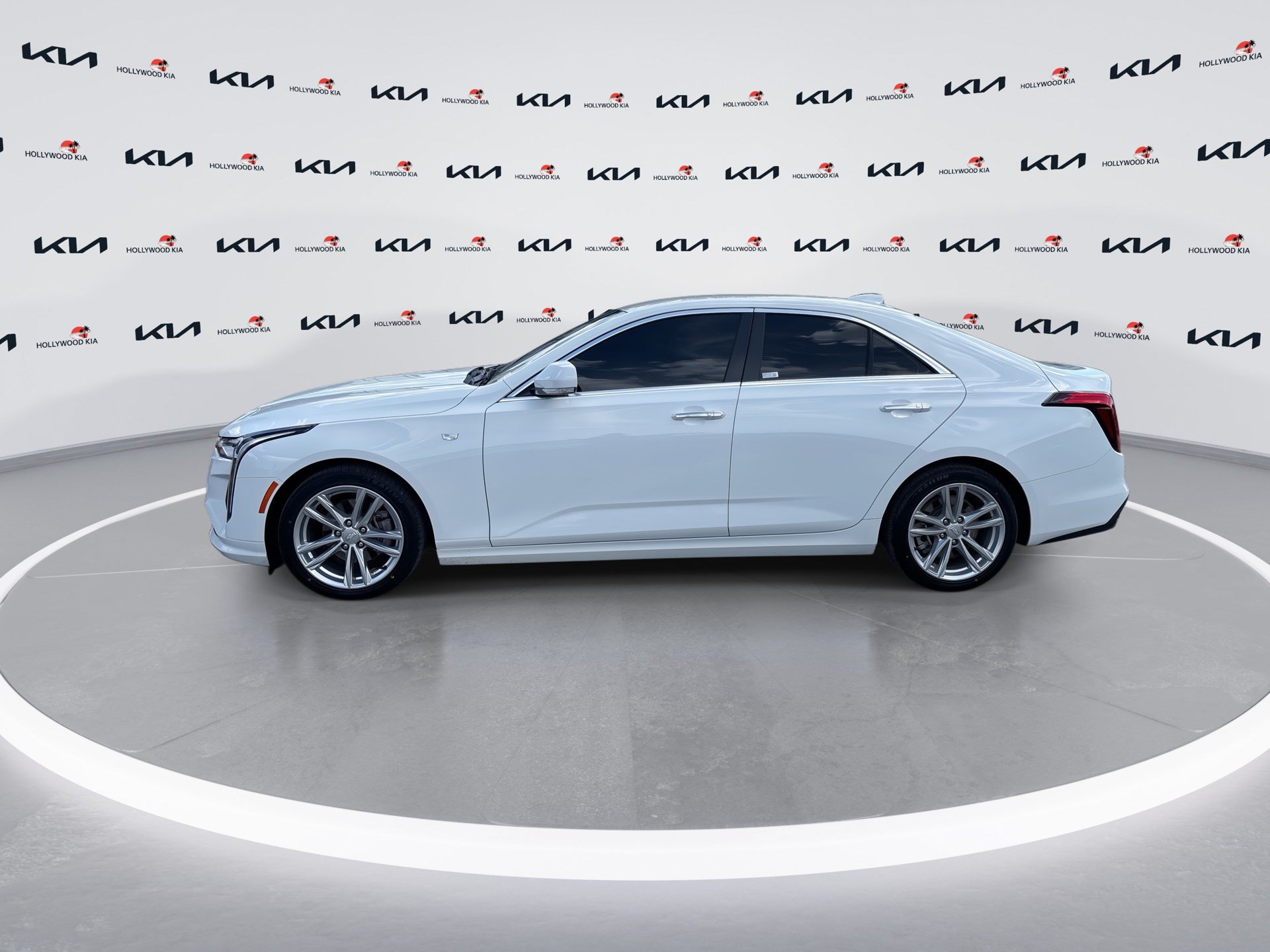 Used 2024 Cadillac CT4 Luxury RWD image 5