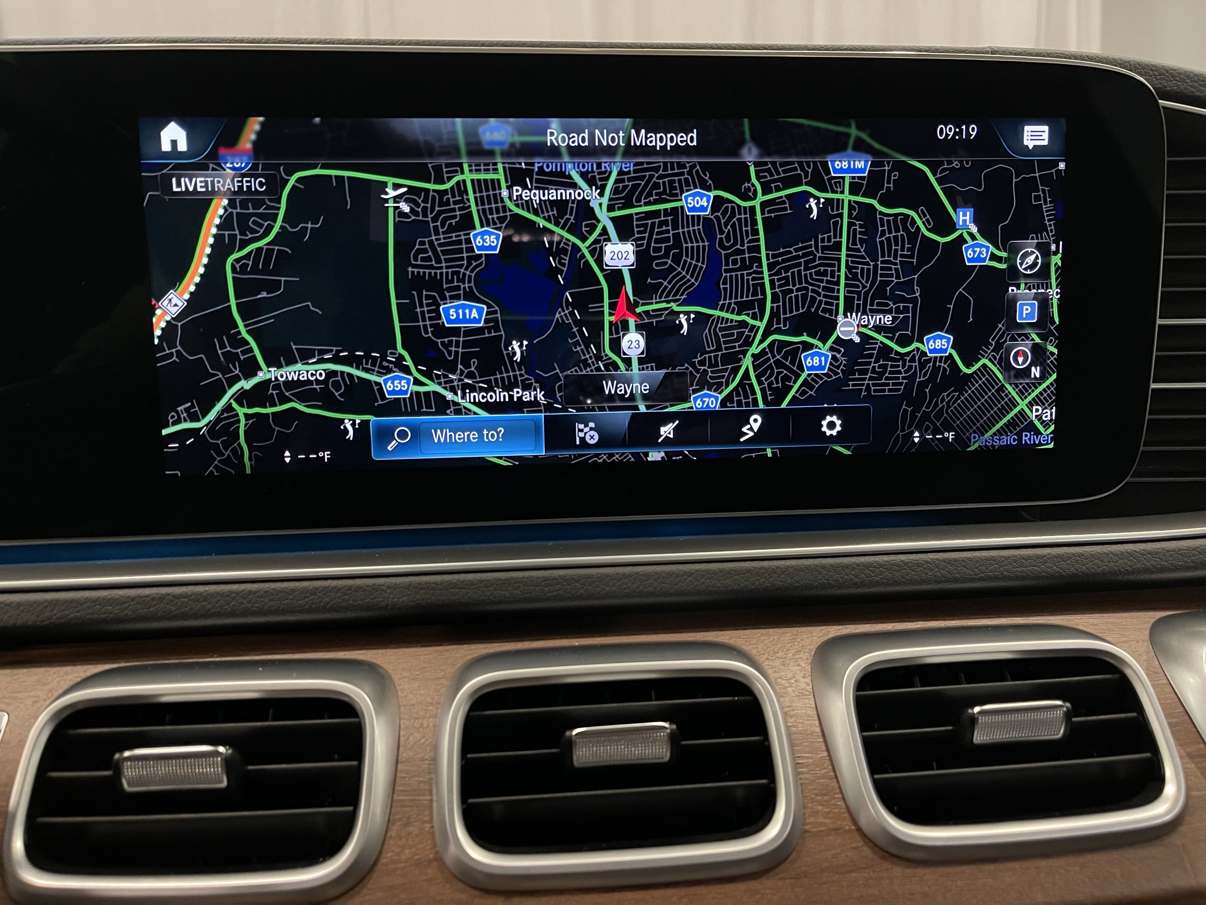 Used 2022 Mercedes-Benz GLS 450 4MATIC image 23