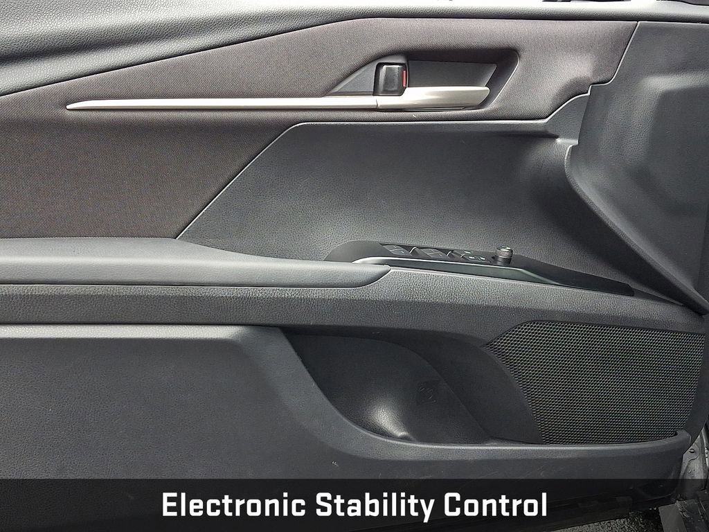 Used 2025 Toyota Camry LE image 15