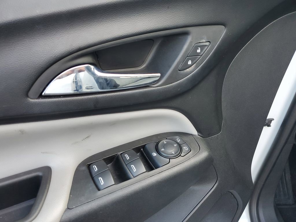 Used 2022 Chevrolet Equinox LS FWD image 22