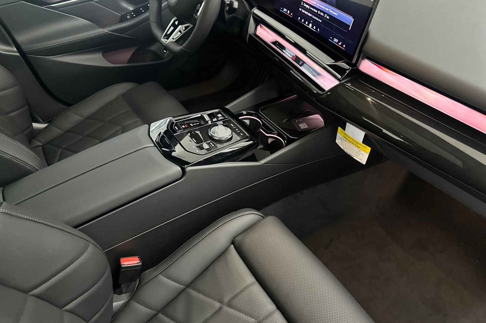 New 2026 BMW 550e xDrive w/ Premium Package image 27