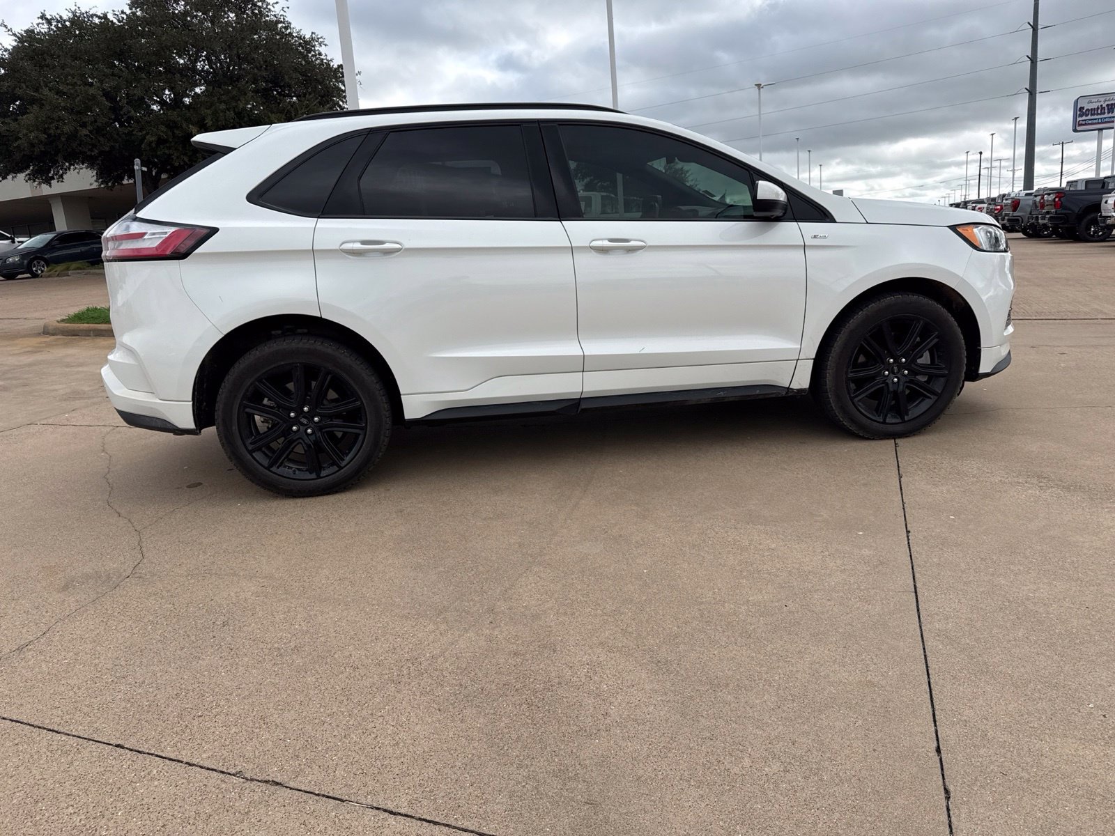 Used 2024 Ford Edge ST-Line AWD/4WD image 8