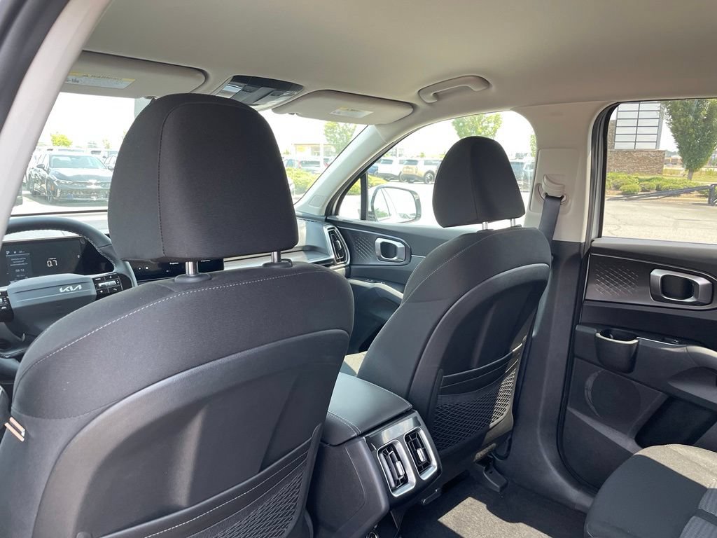 New 2026 Kia Sorento LX FWD image 28