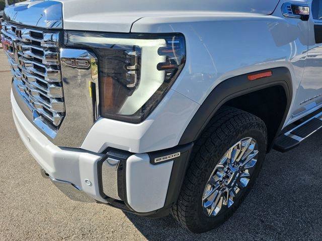 New 2026 GMC Sierra 2500 Denali w/ Denali Reserve Package image 11