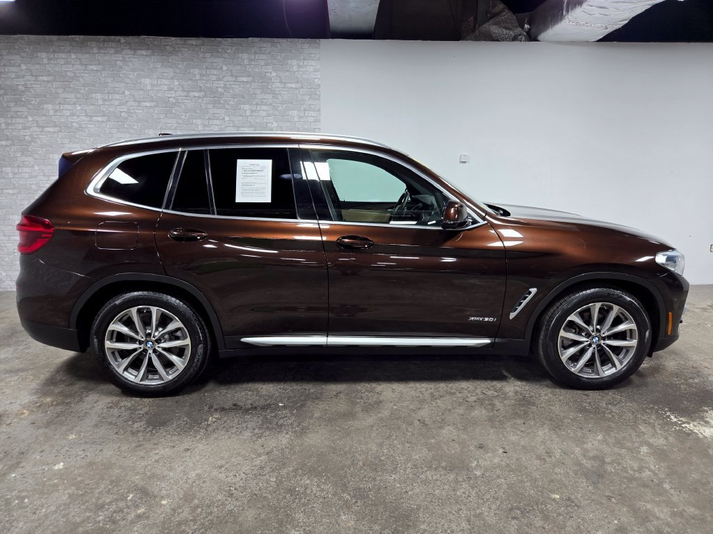 Used 2018 BMW X3 xDrive30i AWD/4WD image 3
