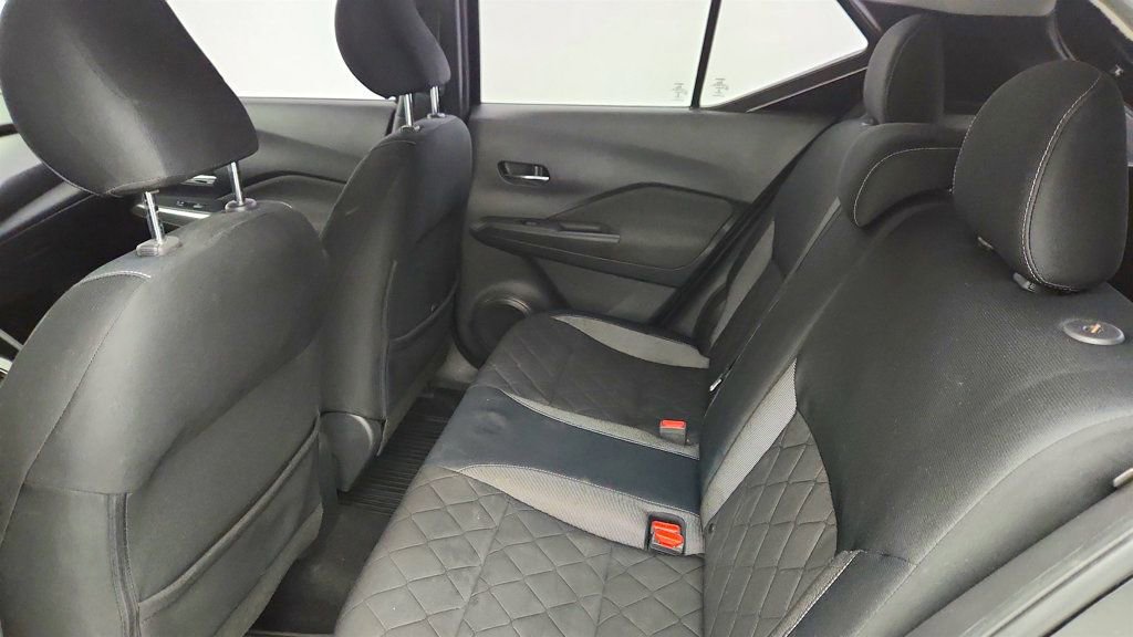 Used 2019 Nissan Kicks SV image 20