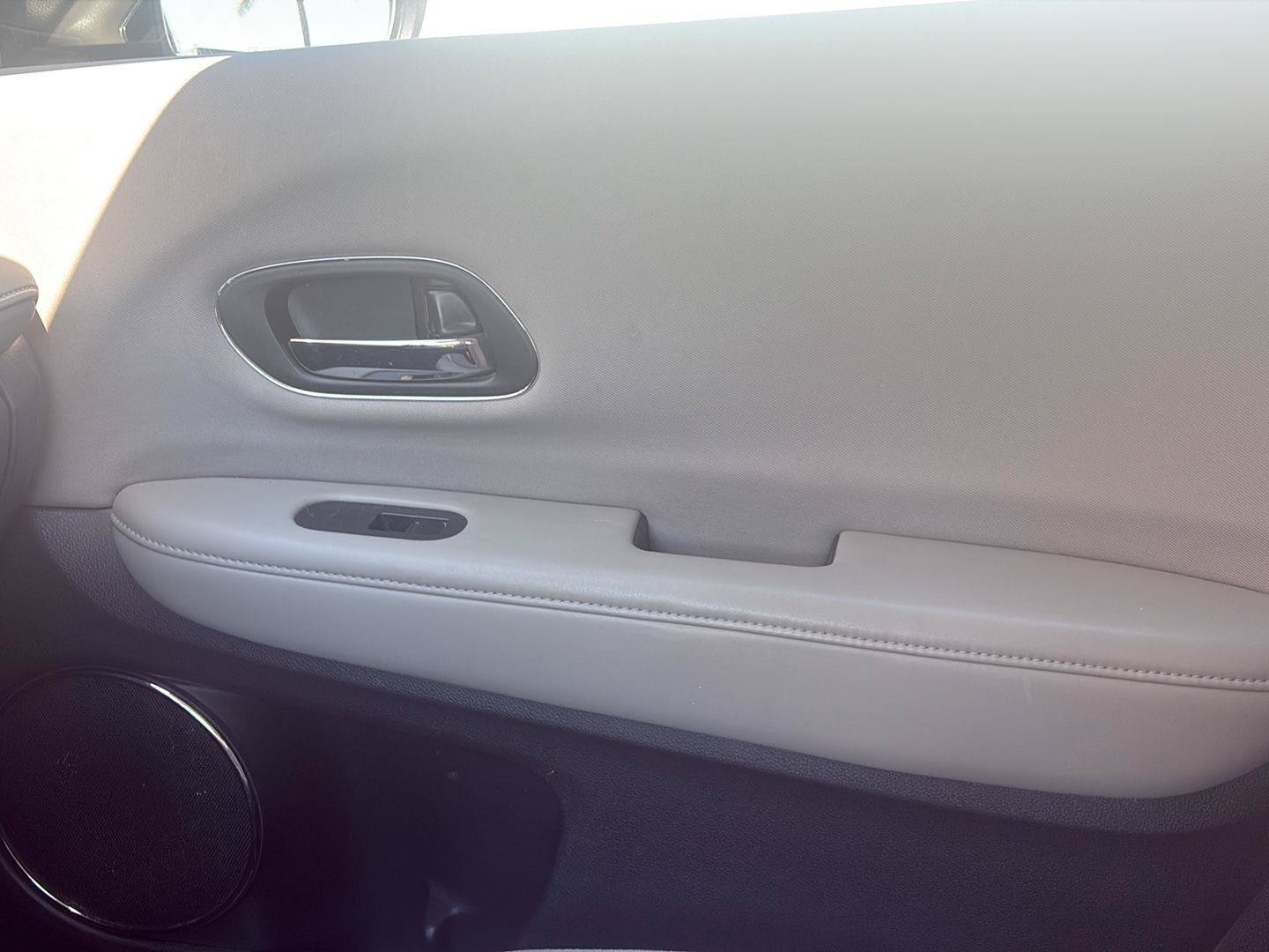 Used 2016 Honda HR-V EX image 10