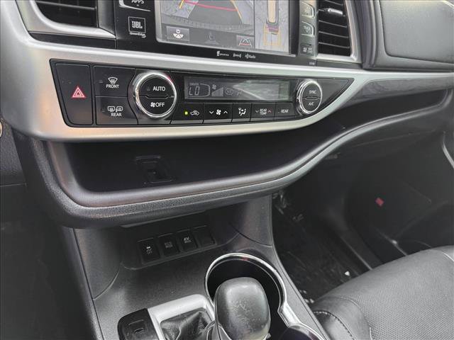 Certified 2018 Toyota Highlander Limited Platinum AWD/4WD image 15