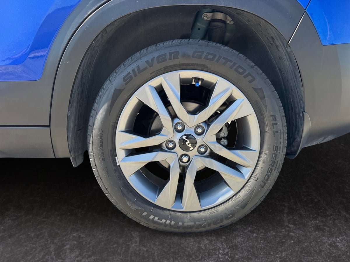 Used 2023 Kia Seltos S FWD image 9