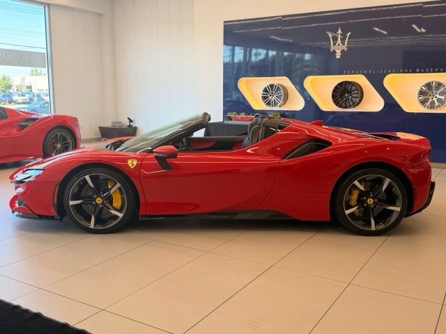 Used 2023 Ferrari SF90 Spider AWD/4WD image 13