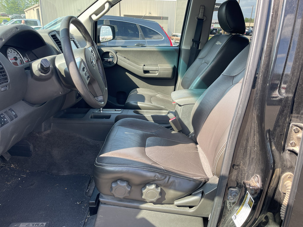 Used 2014 Nissan Xterra PRO-4X w/ Pro-4x Leather Package AWD/4WD image 7