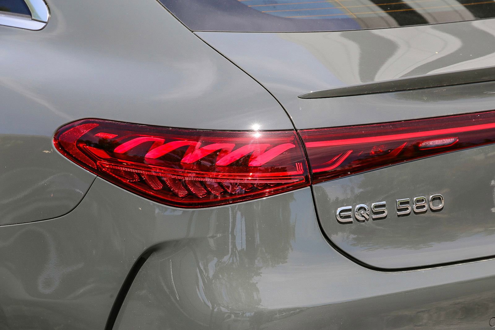 Used 2024 Mercedes-Benz EQS 580 4MATIC Sedan image 9