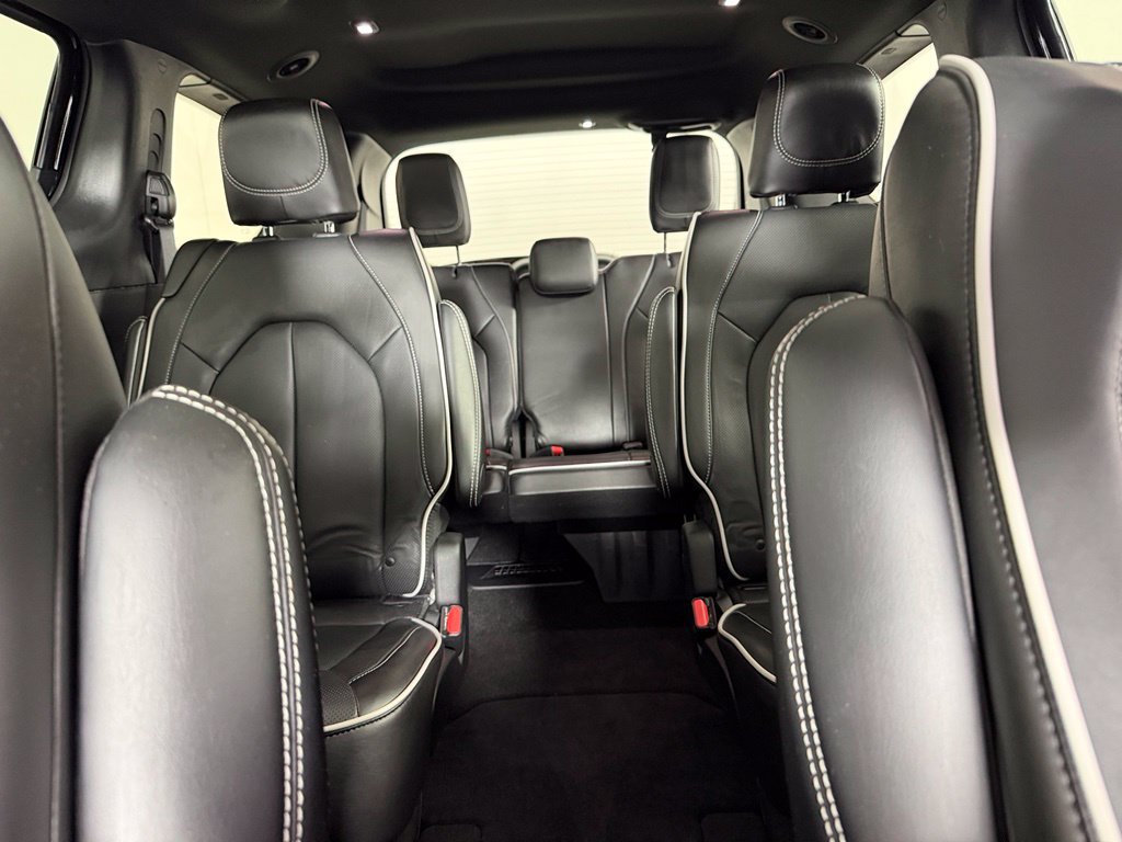 Used 2026 Chrysler Pacifica Limited FWD image 15