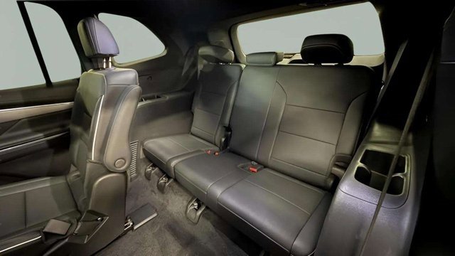 Used 2025 Buick Enclave Preferred image 29