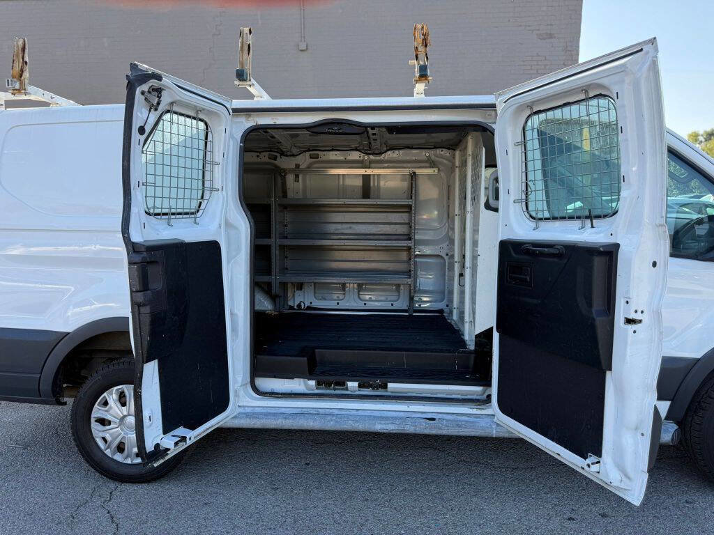 Used 2015 Ford Transit 250 250 3dr SWB Low Roof Cargo Van w/ Exterior Upgrade Package image 12