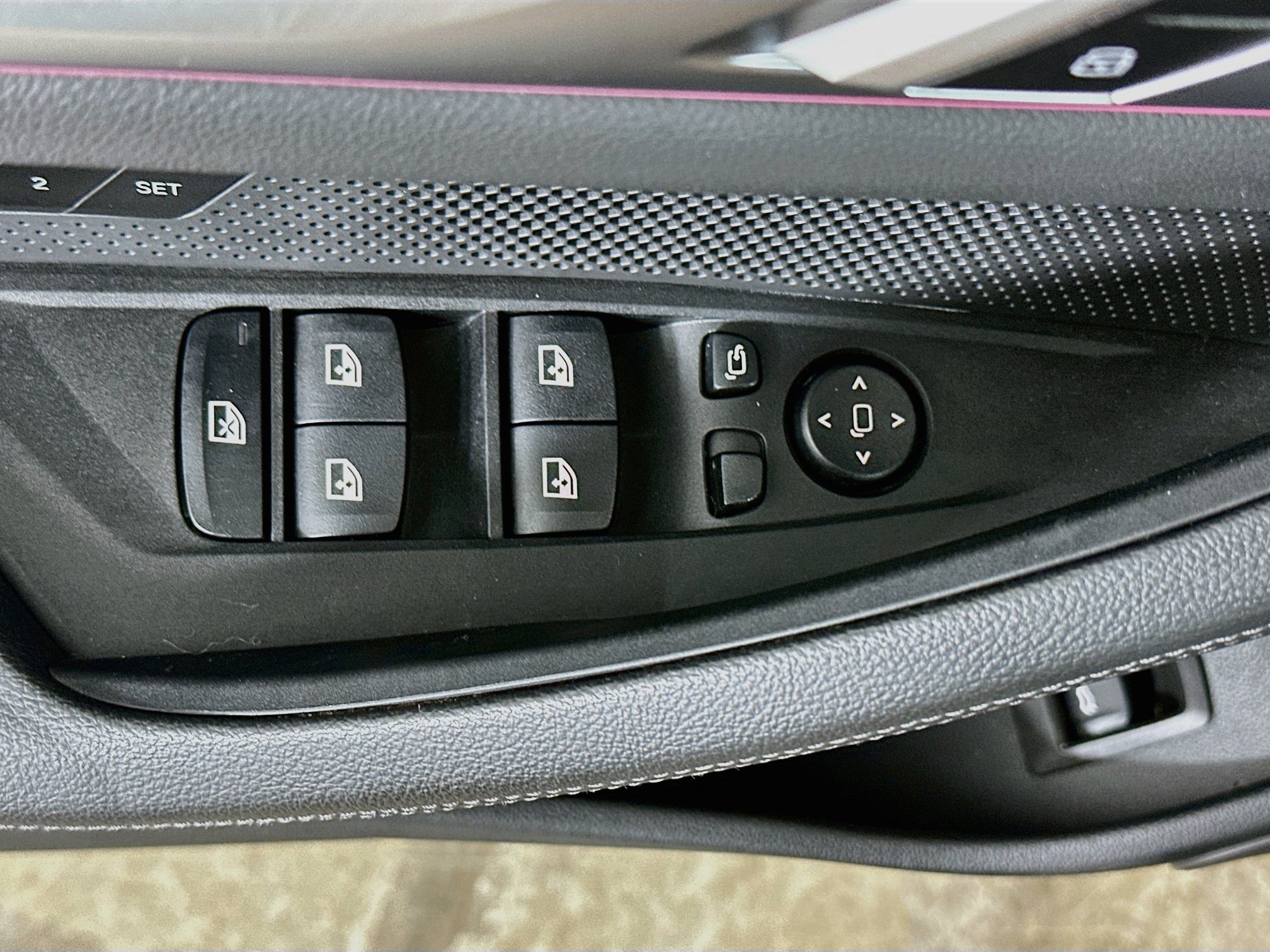 Used 2025 BMW i4 eDrive40 RWD image 15