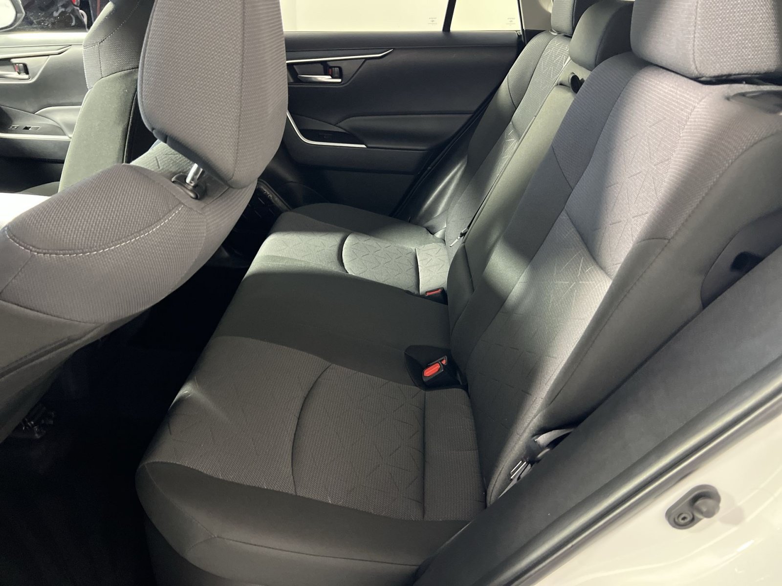 Used 2025 Toyota RAV4 XLE AWD/4WD image 25