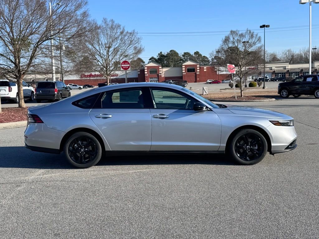 New 2025 Honda Accord SE image 3
