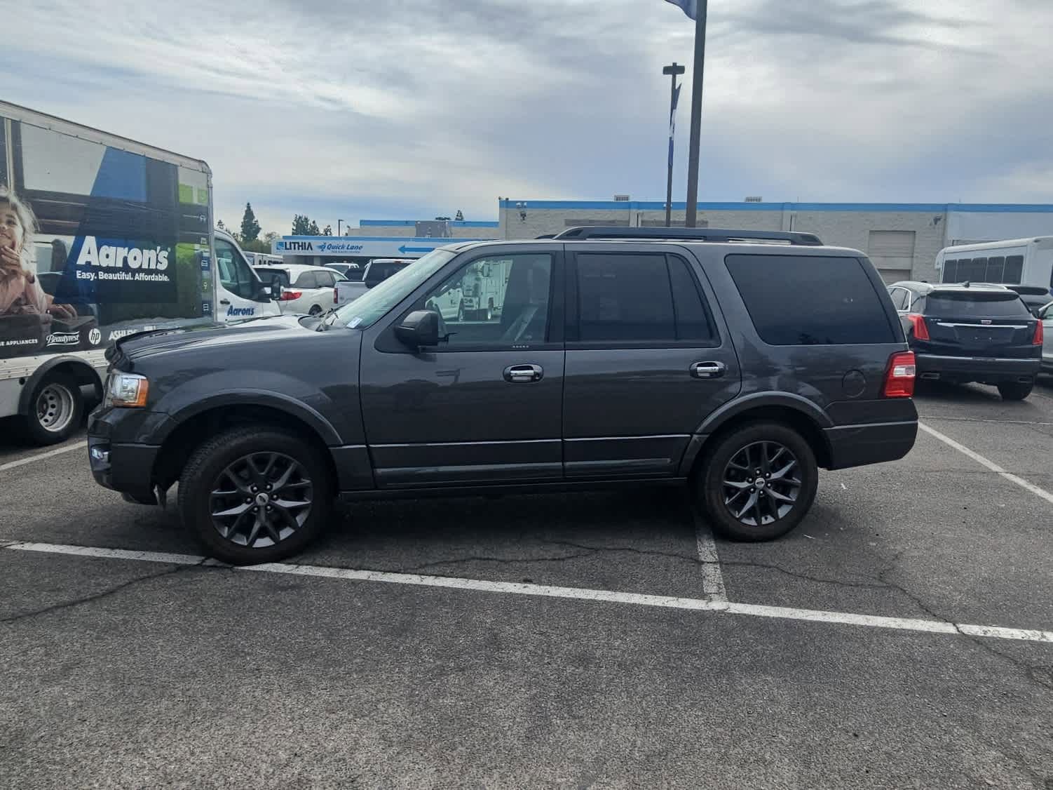 Certified 2017 Ford Expedition Limited w/ Equipment Group 301A AWD/4WD image 5