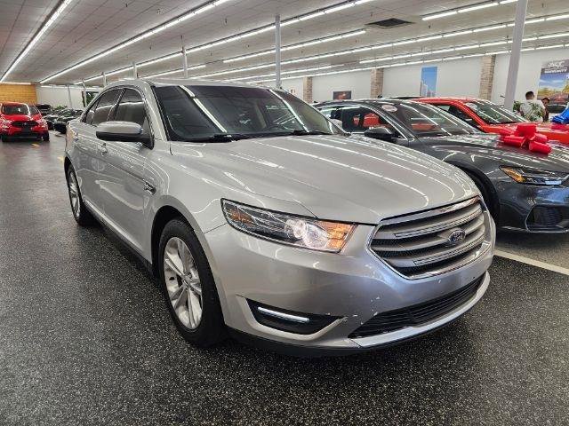 Used 2019 Ford Taurus SEL w/ Equipment Group 201A FWD image 3