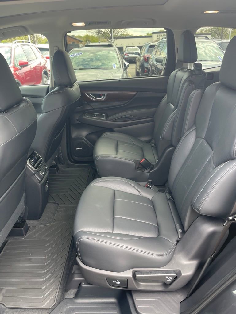 Used 2025 Subaru Ascent Touring AWD/4WD image 6