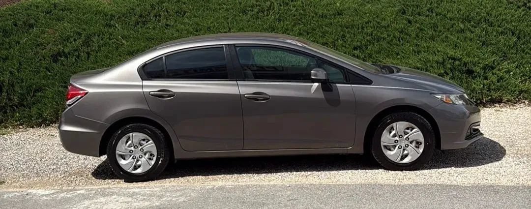 Used 2013 Honda Civic LX image 5