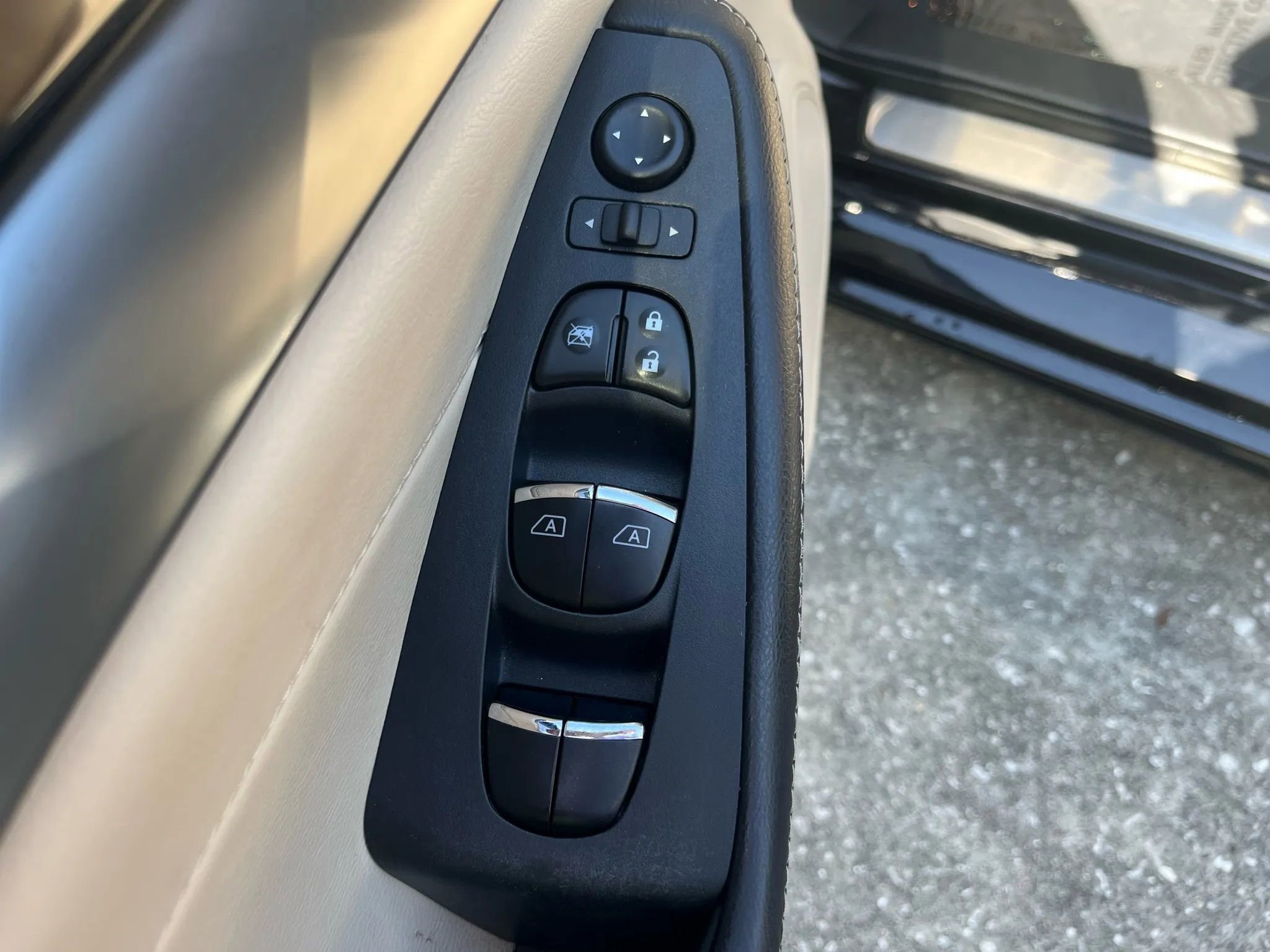 Used 2019 Nissan Maxima 3.5 SL w/ Floor Mat Group FWD image 15