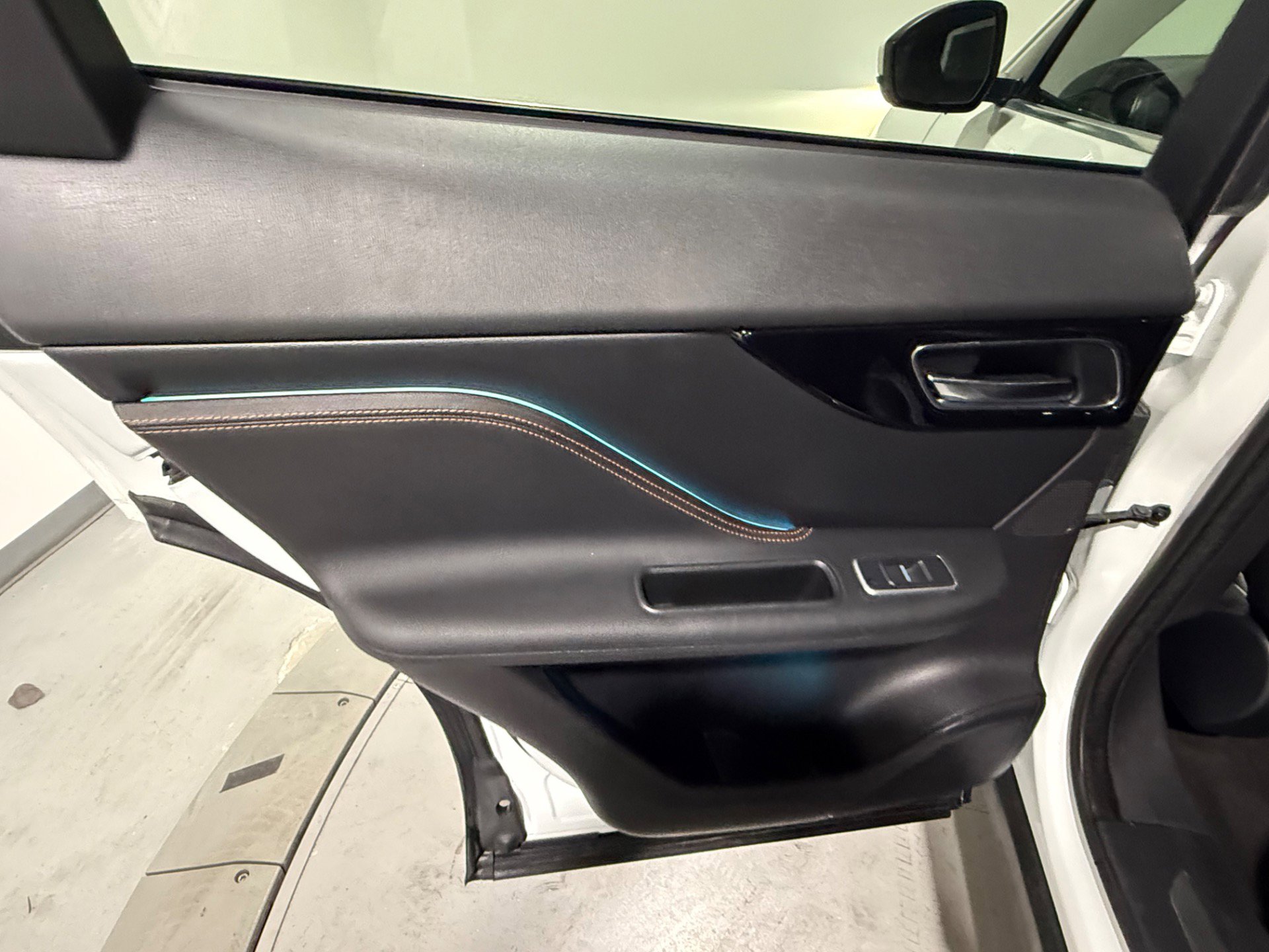 Used 2019 Jaguar F-PACE Prestige image 45