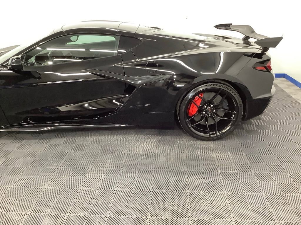New 2026 Chevrolet Corvette Z06 w/ Z07 Performance Package image 4