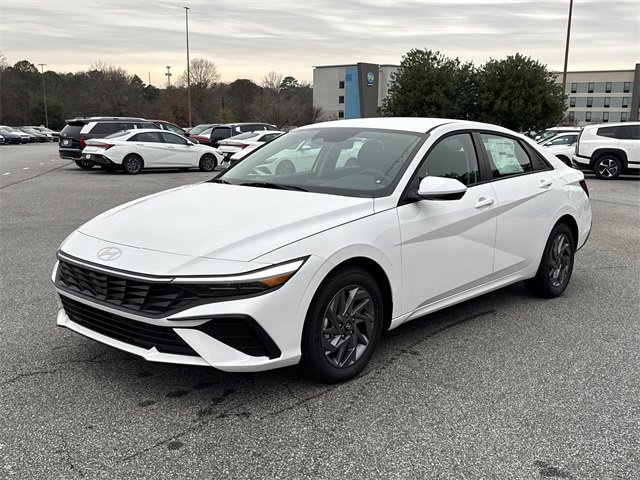 New 2026 Hyundai Elantra Blue image 3