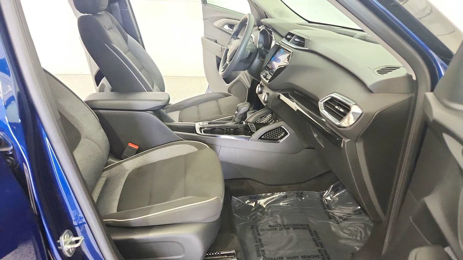 Used 2022 Chevrolet TrailBlazer LT w/ Convenience Package AWD/4WD image 29