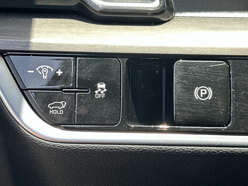 Used 2025 Kia Sportage X-Pro AWD/4WD image 19