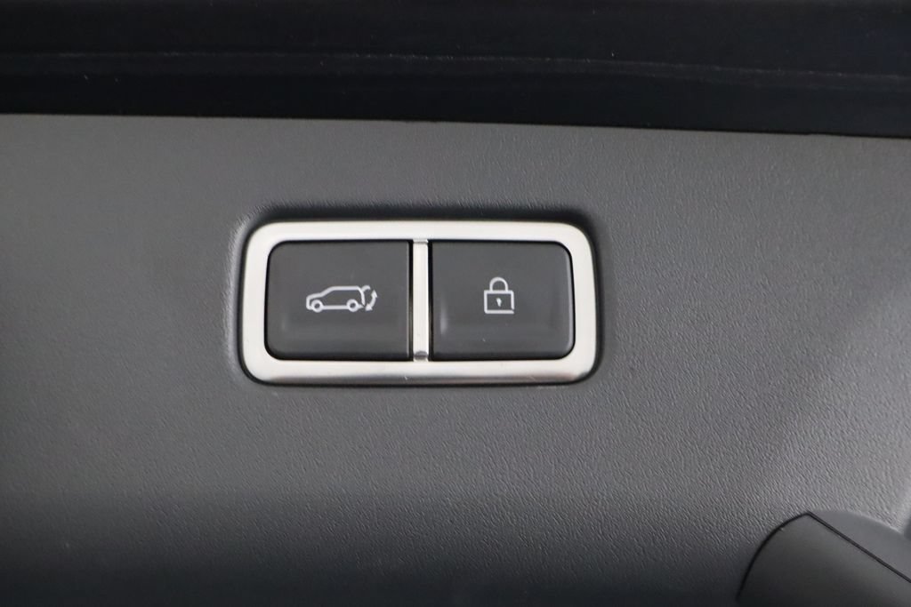 Used 2024 Kia EV9 GT-Line AWD/4WD image 38