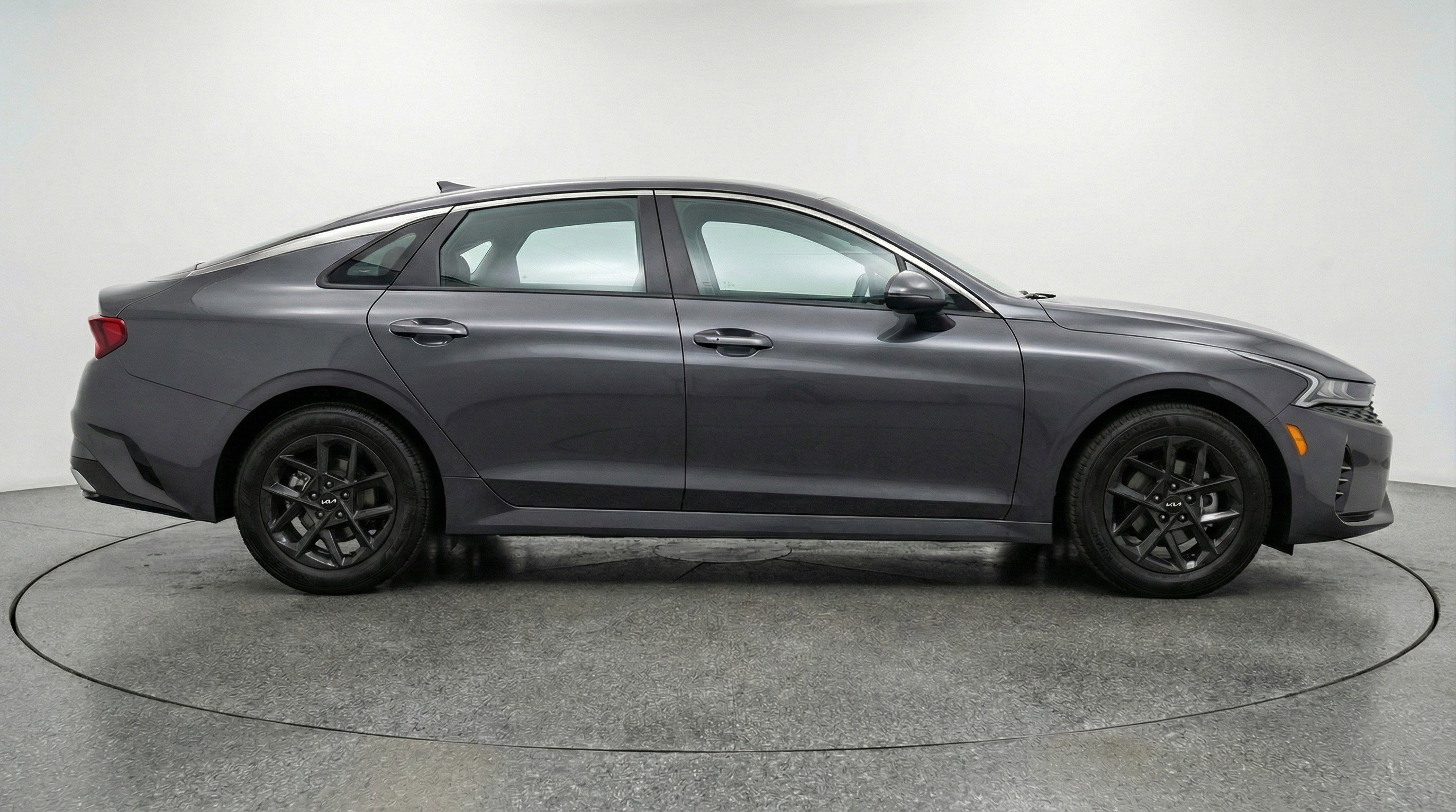 Used 2025 Kia K5 LXS image 11