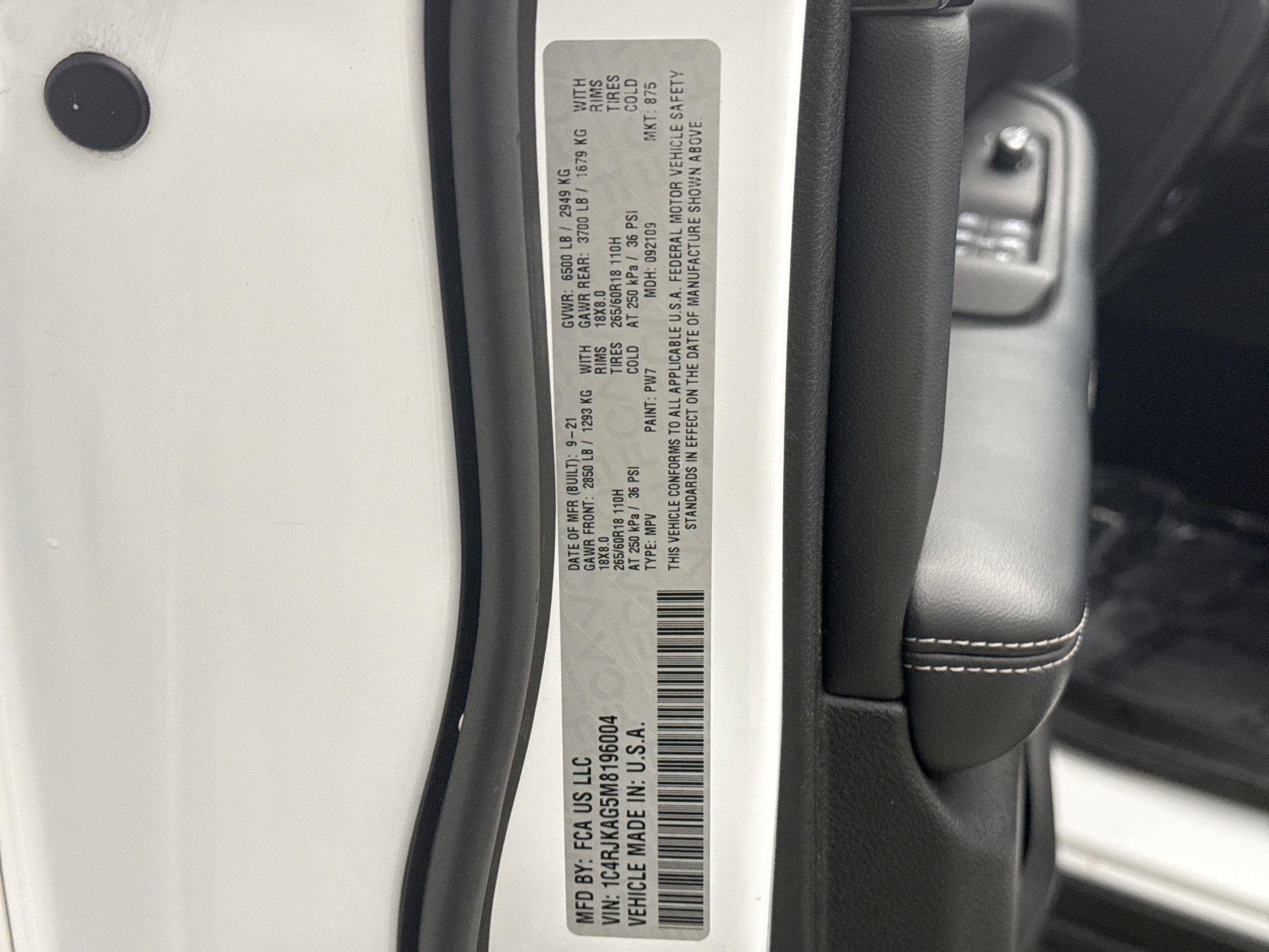 Used 2021 Jeep Grand Cherokee L Laredo w/ Luxury Tech Group I AWD/4WD image 26