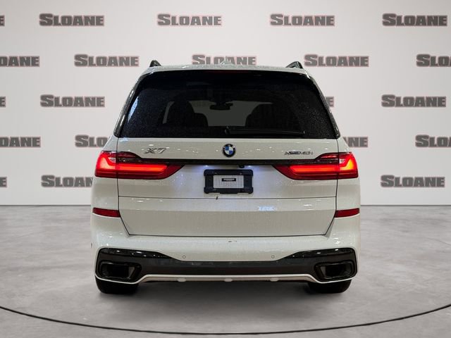 Used 2022 BMW X7 xDrive40i w/ M Sport Package AWD/4WD image 4