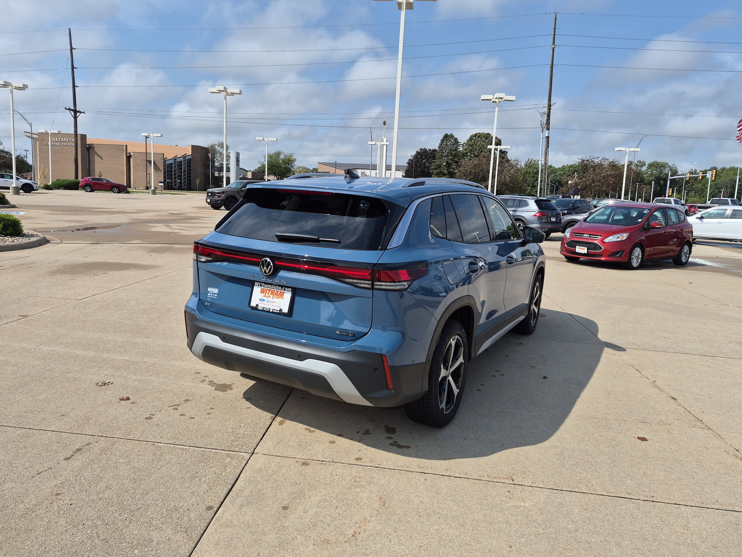 New 2026 Volkswagen Tiguan SE AWD/4WD image 4