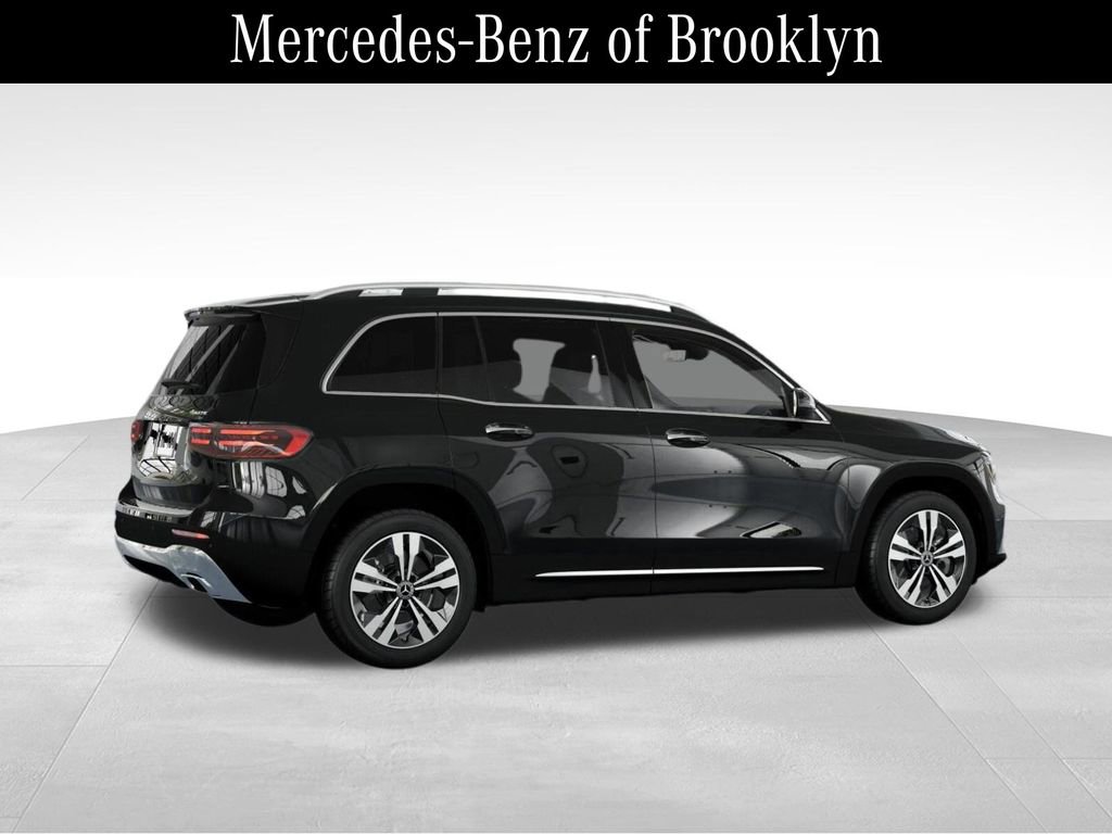 Used 2025 Mercedes-Benz GLB 250 4MATIC image 19