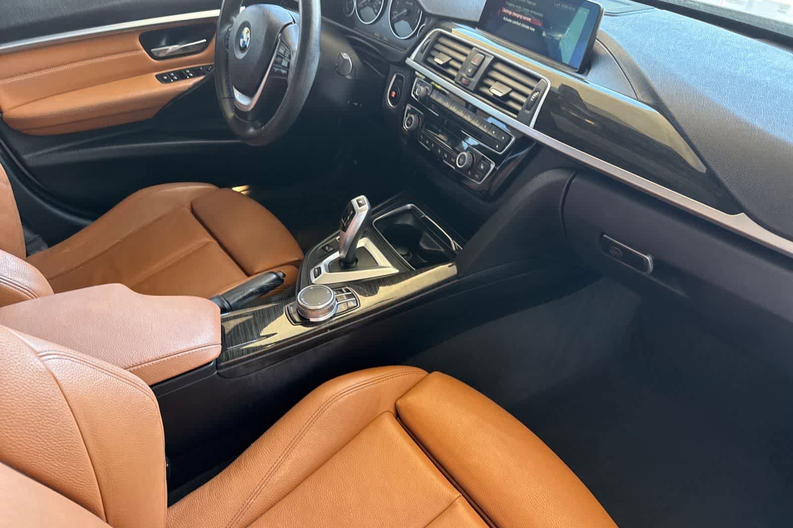 Used 2018 BMW 330e RWD image 16