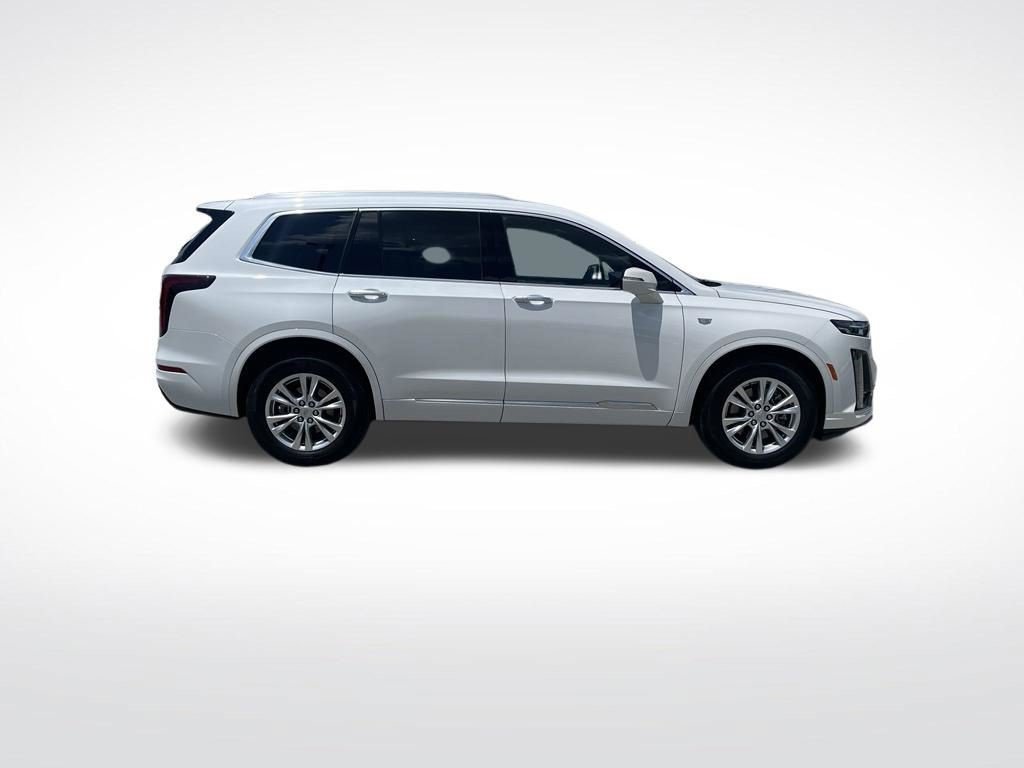 Certified 2025 Cadillac XT6 Luxury FWD image 5