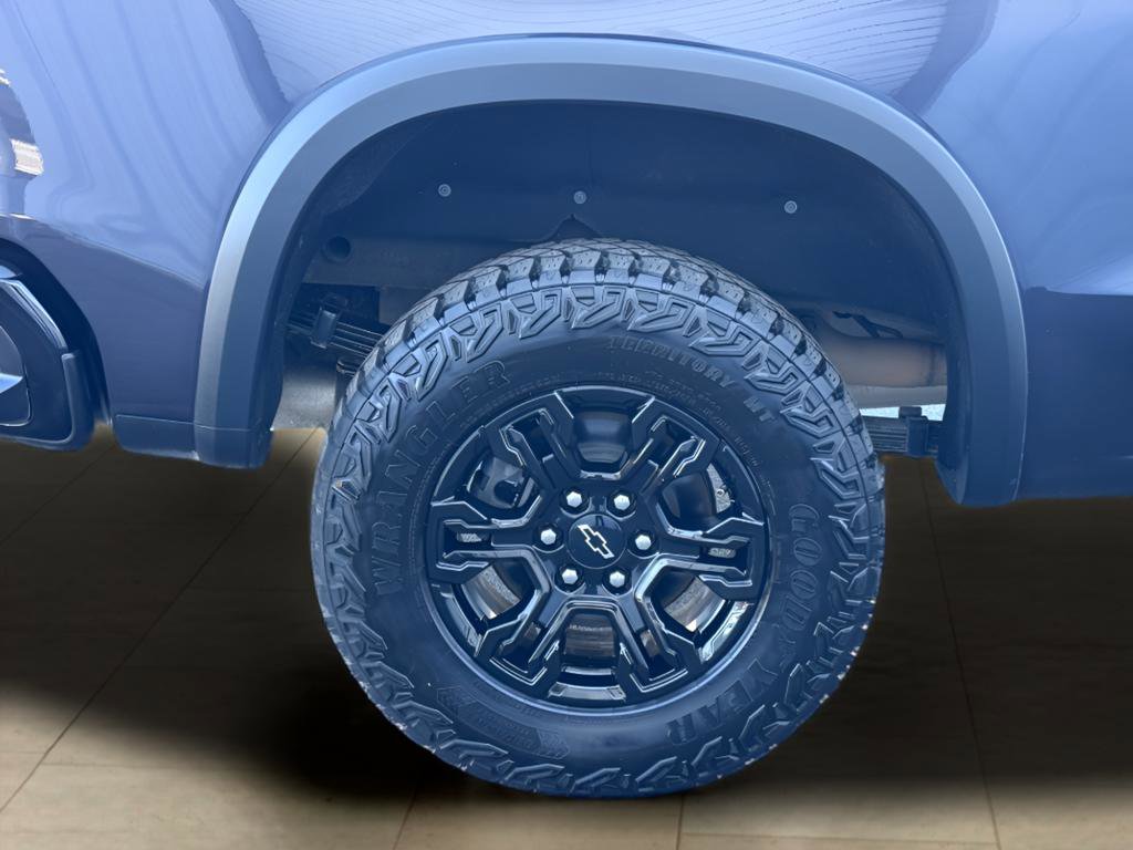 Used 2022 Chevrolet Silverado 1500 ZR2 w/ Technology Package image 45