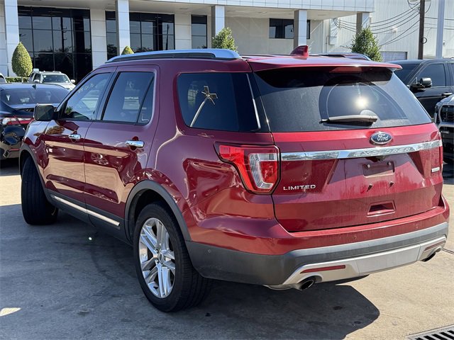 Used 2017 Ford Explorer Limited w/ Equipment Group 301A image 7